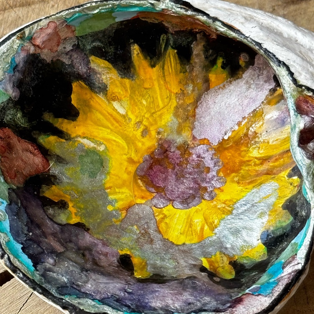 Handcrafted Floral Painted Seashell Bowl with Vibrant Colors - Picture 2 of 3